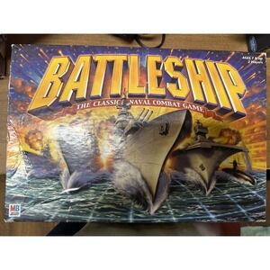 Battleship COMPLETE Milton Bradley 2002 Classic War Board Game